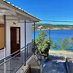 شقة Gorisek Mit Meerblick By Interhome