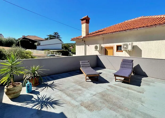 Gorisek Mit Meerblick By Interhome