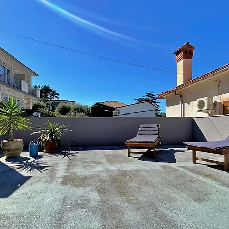 Gorisek Mit Meerblick By Interhome *
