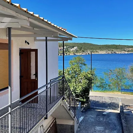 Apartamento Gorisek Mit Meerblick By Interhome