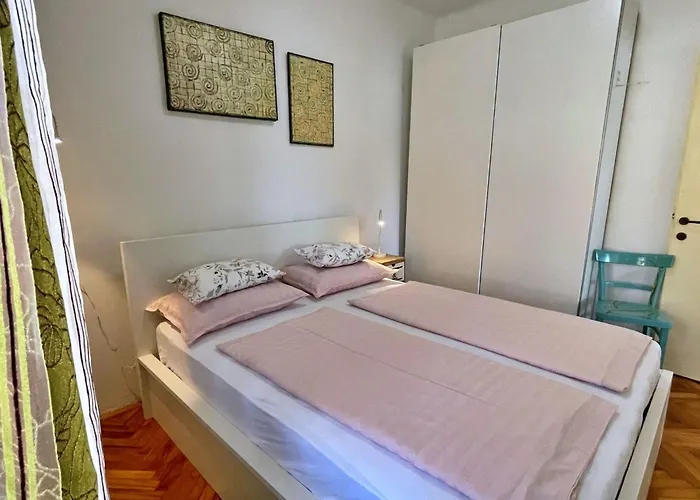 شقة Gorisek Mit Meerblick By Interhome